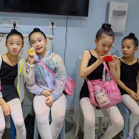 舞蹈六级考试