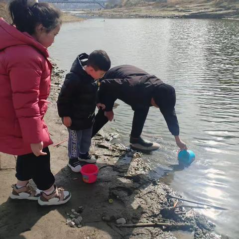 冬日河边游