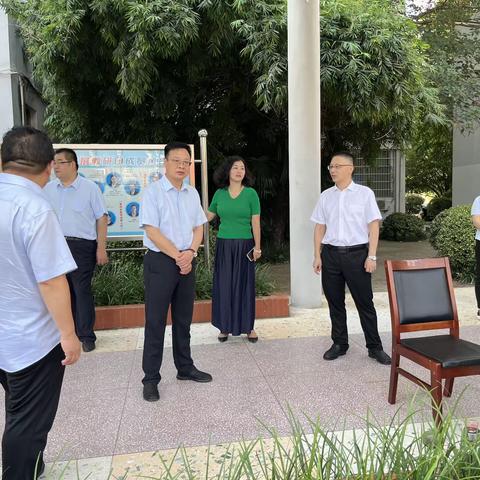 南阳分行开展理工学院“开学季”服务