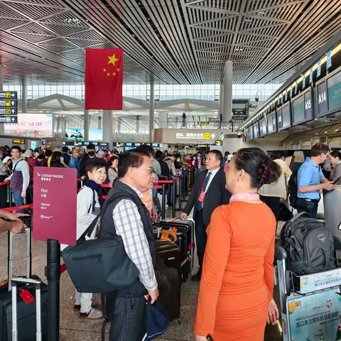 琼台宗亲话别情 共盼来日再携手