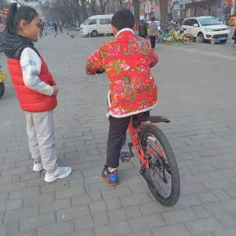 学骑自行车🚲
