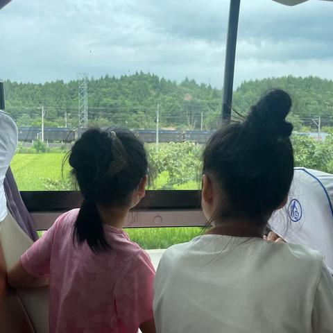 江油云罗山青龙峡漂流