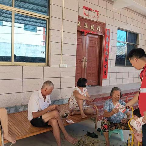 十所村网格员开展《防养老诈骗》宣传工作