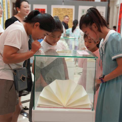 鄢陵县神韵书院九周年师生书法作品展顺利开幕