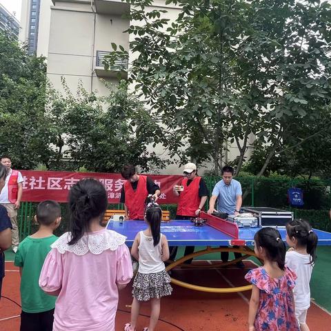 华洲城云天社区开展科普大篷车进社区活动