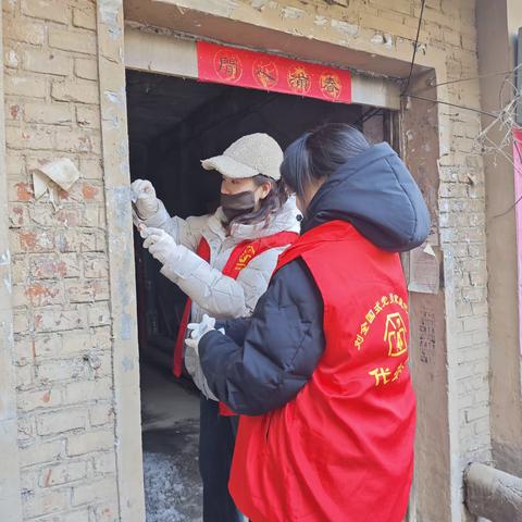 党建引领聚合力 清洁家园服务行          ——万达社区党委组织开展“新抚区城市清洁日”学雷锋志愿服务活动