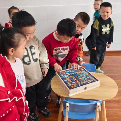 “弈”场“棋”遇记 ——中宁县第二幼儿园大三班区域棋乐轩活动探究记实