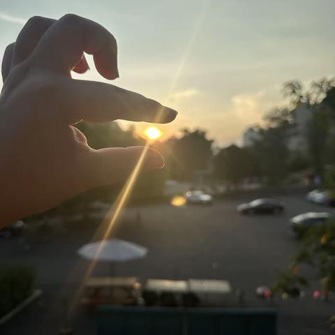 (希望2班)我就是那一道光，成长自己，照亮别人！