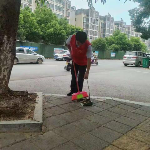 长征广场社区共建单位长征小学最美志愿者-王光维