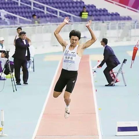 冠军载誉归 关怀暖人心 乡主要领导慰问残运会金牌获得者