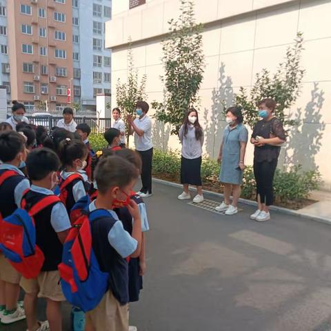 快乐飞扬朝霞园伶俐班参观翰林小学