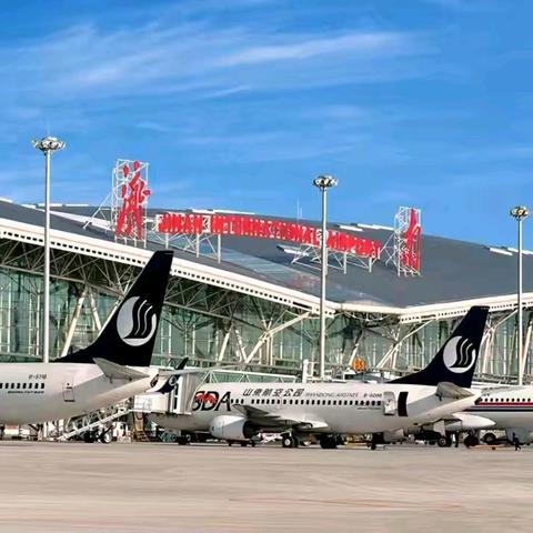 【东关少年 | 职业体验】化身航空管理员，探秘航站楼，揭开机场的秘密 东关少年研学  2024年8月15日