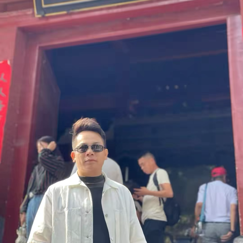 韦医生聊聊——落枕了...试了各种方法，这样做最管用！