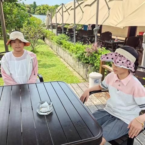 小小飞行员—（小槿妹游记4）