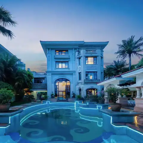 出门即海十里银滩银超豪8房18床沙滩泳池别墅