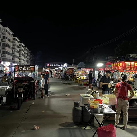 守人间烟火，护“夜市”平安