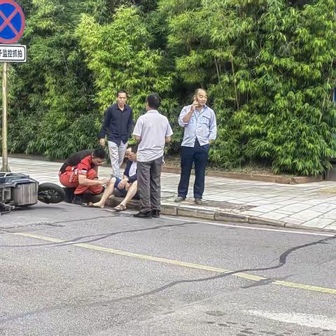 突发交通事故 红十字“救”在身边