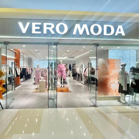 VERO MODA重装开业| 穿梭都市空间，邂逅放松时刻