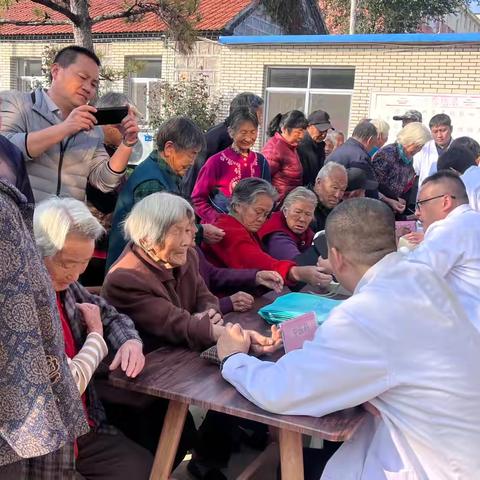 九九重阳情意浓，四合街村暖桑榆