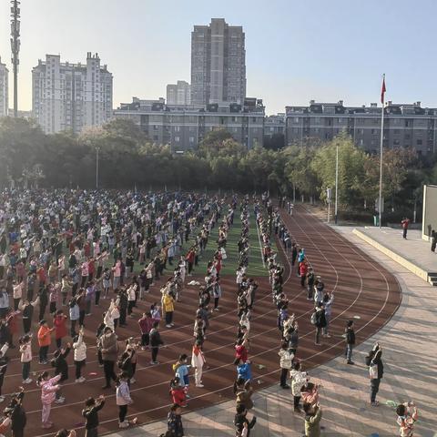 健身气功校园五禽戏在马鞍山市西湖花园小学