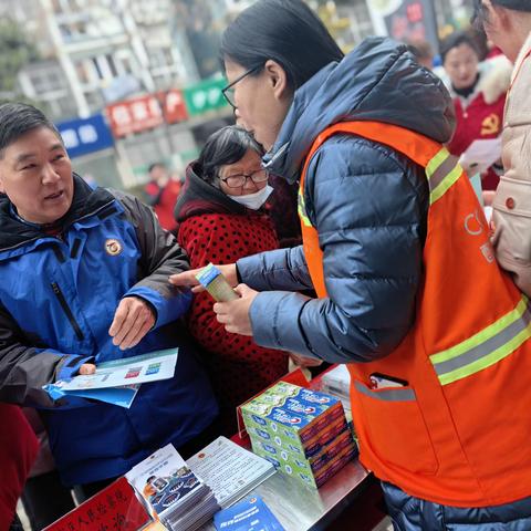 弘扬雷锋精神：酷哇走“新”更入“心”