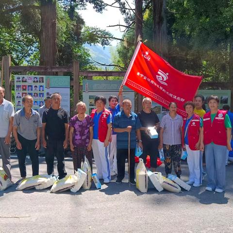 关爱在小佐  温暖人心田 ——景宁琴韵太极拳俱乐部在小佐村送温暖活动