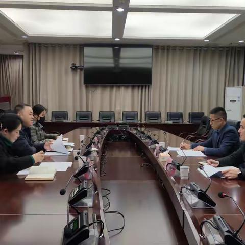 西安市总工会副主席王向平一行到碑林区总工会督导调研“扫码入会”工作