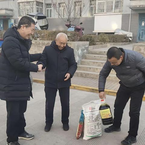 陇县国有千山林场：走访慰问送温情 排查矛盾促和谐