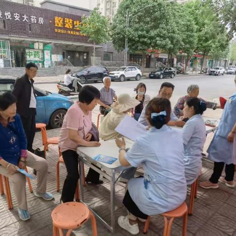 精准测量血压 守护健康生活 —— 杨陵惠仁医院开展世界高血压日社区健康宣教活动​