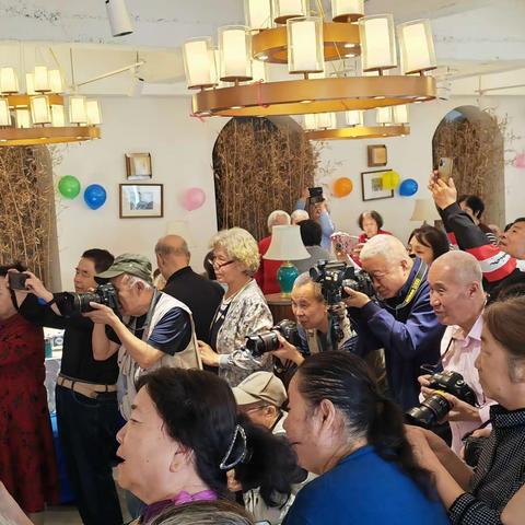 省学会老年摄影专委会换届工作会议暨年会在太原召开