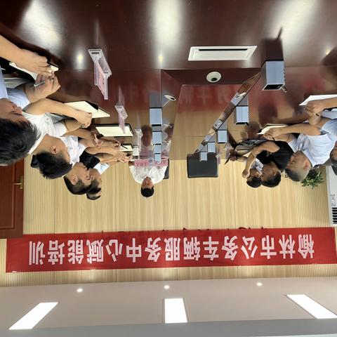 榆林市市级机关公务车辆服务中心组织召开中巴驾驶员赋能暨实车现场沟通讲解培训活动