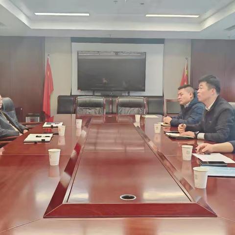 新城区工信和商务局赴西咸新区交流学习工业园区项目