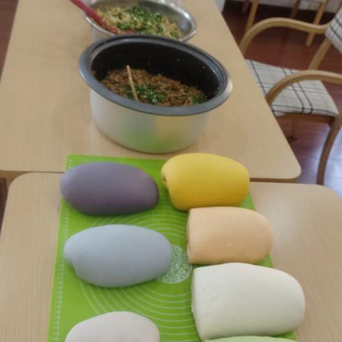 欢度元旦，共赴新年——“冬至包饺子，情暖社区老人心”