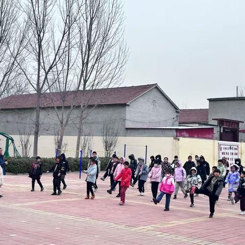 “阳光锻炼，童心飞扬”——南皮县寨子镇前印小学“两操一课一作业”活动纪实