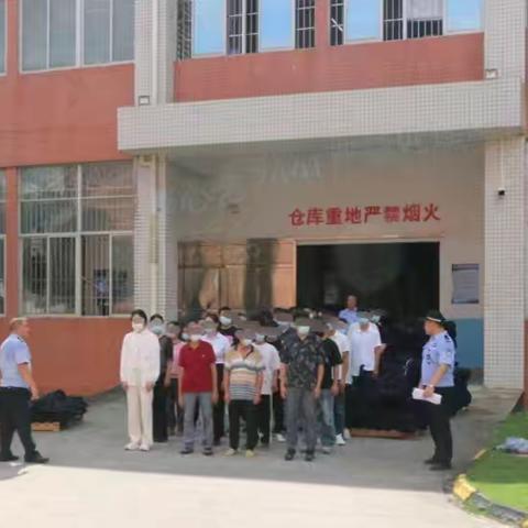 海口市龙华区司法局组织社区矫正对象至海南省美兰监狱开展集中警示教育活动