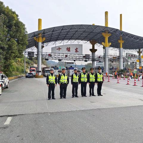 执法二大队持续开展打击非法营运工作