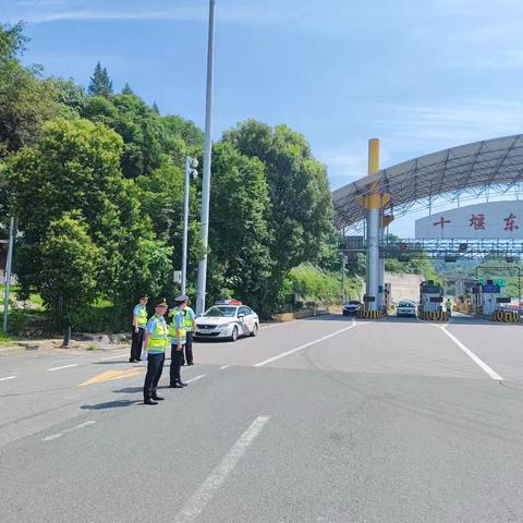 打击违法违规营运，守护暑期运输平安