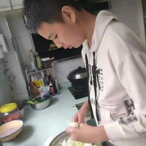认真做菜的样子真可爱