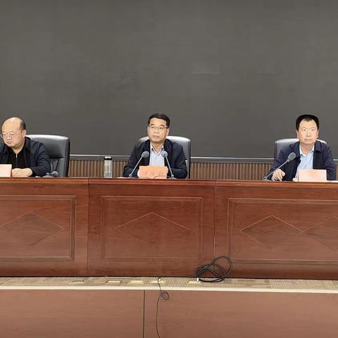 邱县召开巩固拓展脱贫攻坚成果领导小组会议