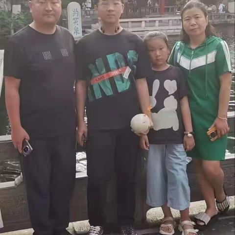 夏风吹到秋天，我们的脚步永不停歇