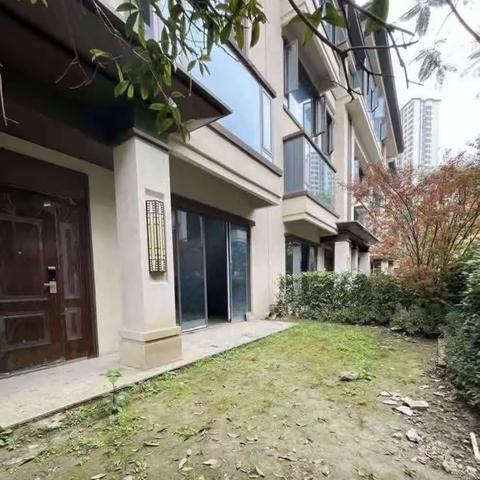 🔥185.8万  购兰台府下叠边户   带大花园100平！清水423户型   带两个车位！V6096