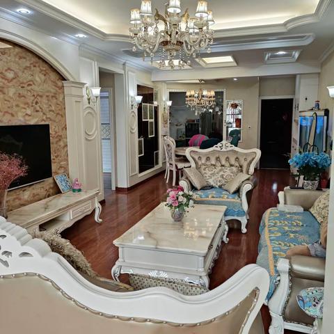 ❤️65.8万购威尼斯产权89，3/2/2户型，中间楼层，还有平台可以赠送，另有一个产权车位出售，房子新的很电话6096