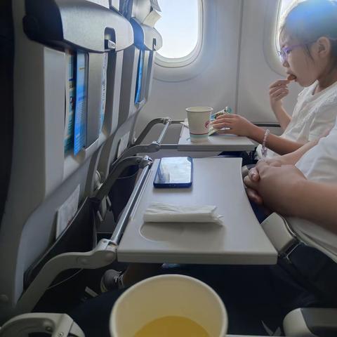 神木六小三年级 2 班李悦彤-美好的暑假旅行