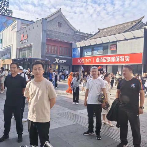 “十一”我在岗 节日“不打烊”——泉城路街道干部职工坚守岗位献礼国庆