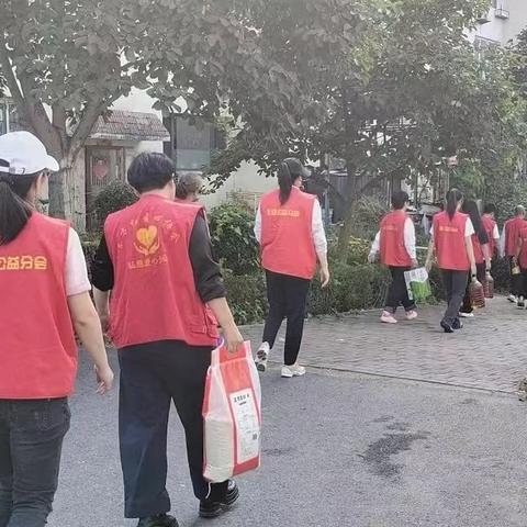 双节送温暖，爱心护成长 | 龙港团队国庆中秋走访慰问孤困儿童纪实