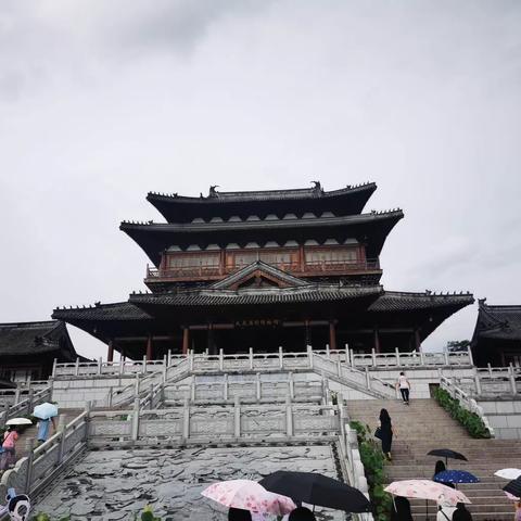 领略石刻艺术 传承石刻文化