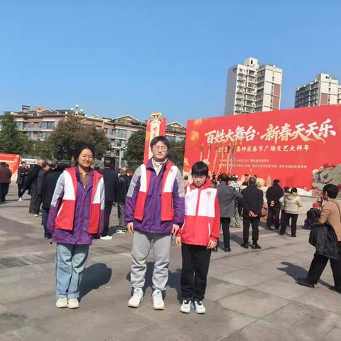 青春守艺，非遗“新”传—以新春舞台为纸，以剪纸技艺为墨：绘就新春文化画卷