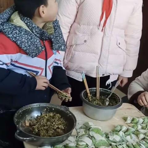 《冬至寒意暖  陪伴过暖冬》一一古槐二小冬至传统文化教育