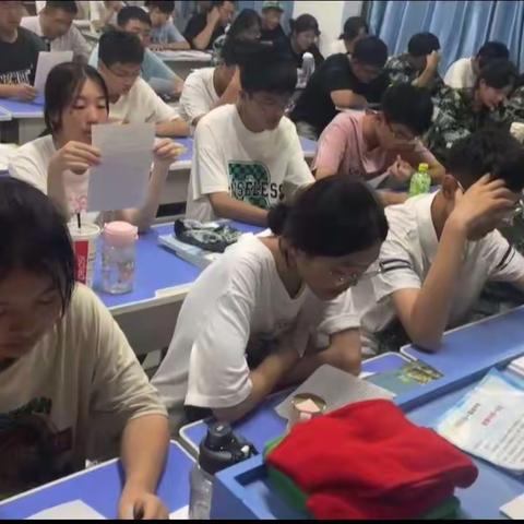 恰同学少年  风华正茂