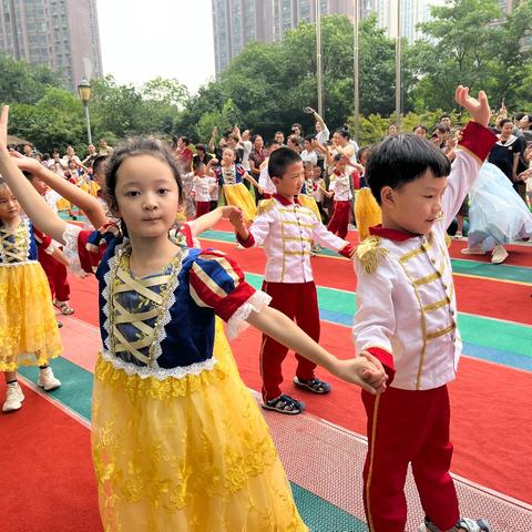 【感恩成长·梦想飞扬】——芳草荟幼儿园毕业典礼